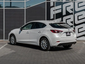 Хетчбэк Mazda Axela 2018 года, 1420000 рублей, Краснодар