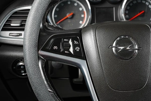 Седан Opel Astra 2012 года, 899000 рублей, Тюмень