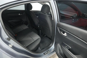 Седан Kia Rio 2019 года, 1530000 рублей, Курск