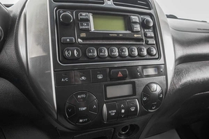 Внедорожник Toyota RAV4 2003 года, 829000 рублей, Барнаул