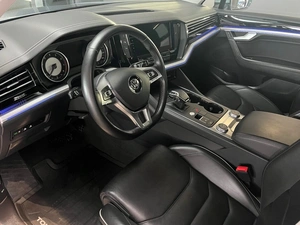 Внедорожник Volkswagen Touareg 2020 года, 4750000 рублей, Абакан