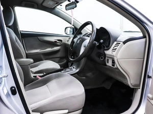 Седан Toyota Corolla Axio 2009 года, 790000 рублей, Красноярск