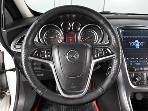 Хетчбэк Opel Astra GTC 2013 года, 689000 рублей, Аксай