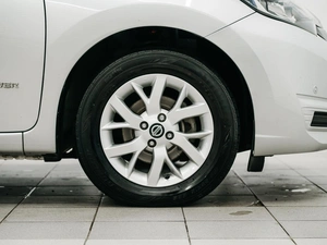 Хетчбэк Nissan Note 2018 года, 1050000 рублей, Красноярск
