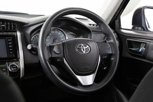 Универсал Toyota Corolla Fielder 2017 года, 1159000 рублей, Красноярск