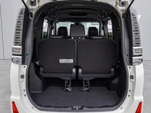 Минивэн Toyota Voxy 2021 года, 3190000 рублей, Краснодар