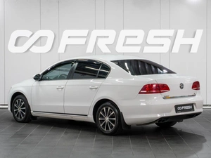 Седан Volkswagen Passat 2011 года, 1069000 рублей, Сургут