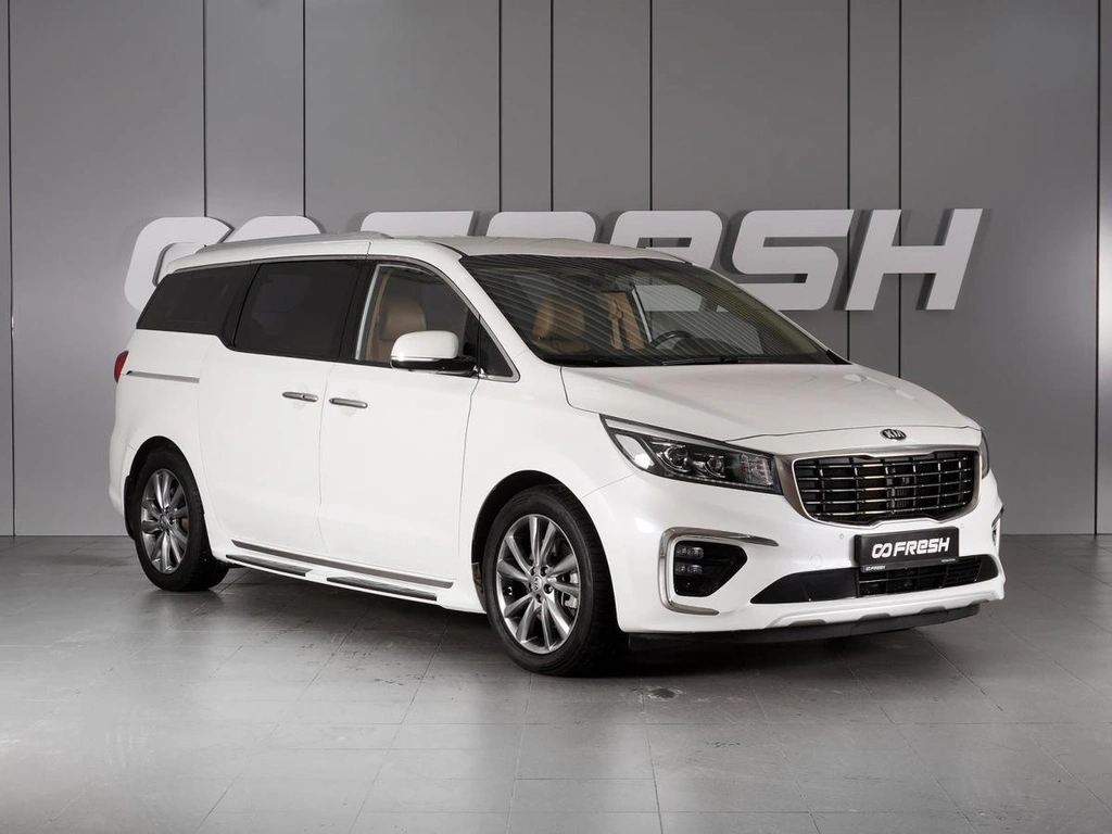 Минивэн Kia Carnival 2018 года, 3349000 рублей, Минеральные Воды