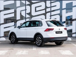 Внедорожник Volkswagen Tiguan 2018 года, 2299000 рублей, Краснодар
