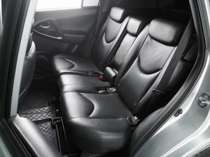 Внедорожник Toyota RAV4 2010 года, 1415000 рублей, Воронеж