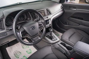 Седан Hyundai Elantra 2018 года, 1789000 рублей, Томск