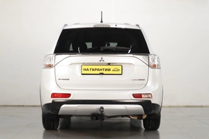 Внедорожник Mitsubishi Outlander 2014 года, 1599000 рублей, Челябинск