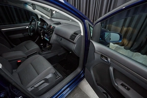 Минивэн Volkswagen Touran 2007 года, 950000 рублей, Красноярск
