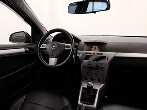 Универсал Opel Astra 2011 года, 690000 рублей, Орёл