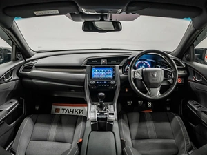 Хетчбэк Honda Civic 2018 года, 1820000 рублей, Красноярск