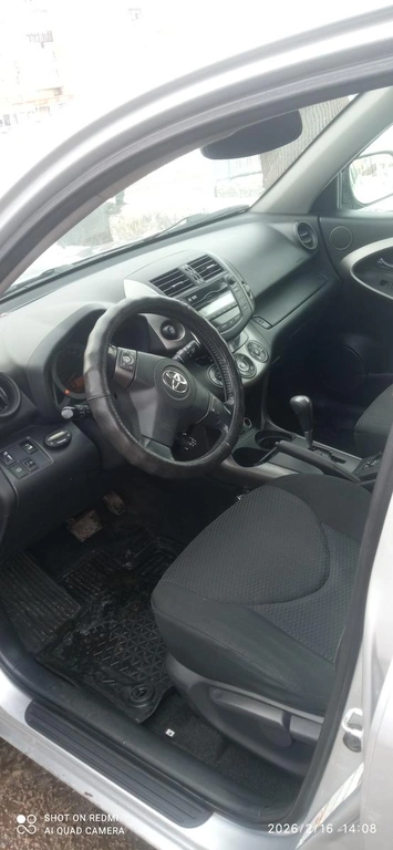 Внедорожник Toyota RAV4 2012 года, 1610000 рублей, Красноярск