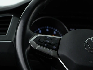 Внедорожник Volkswagen Tiguan 2021 года, 2099050 рублей, Москва
