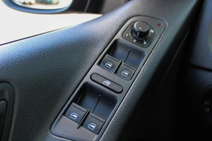 Внедорожник Volkswagen Tiguan 2015 года, 1449000 рублей, Ярославль