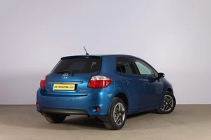Хетчбэк Toyota Auris 2012 года, 1089000 рублей, Новосибирск