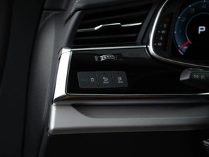 Внедорожник Audi Q8 2023 года, 10176046 рублей, Москва