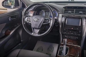 Седан Toyota Camry 2018 года, 1899000 рублей, Томск