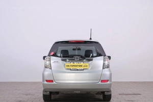 Универсал Honda Fit Shuttle 2013 года, 1199000 рублей, Омск