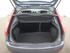 Хэтчбек Ford Fiesta 2004 года, 390000 рублей, Орёл