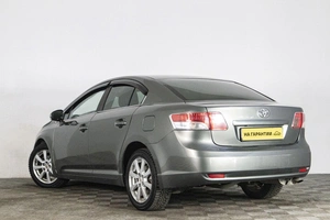 Седан Toyota Avensis 2009 года, 1019000 рублей, Сургут