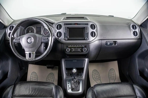 Внедорожник Volkswagen Tiguan 2011 года, 1329000 рублей, Пермь