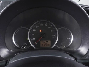 Хетчбэк Toyota Vitz 2013 года, 570000 рублей, Ростов-на-Дону