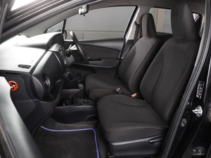 Хетчбэк Toyota Vitz 2018 года, 1155000 рублей, Красный Пахарь