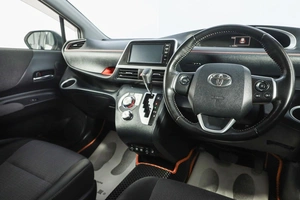 Минивэн Toyota Sienta 2020 года, 1799000 рублей, Новосибирск