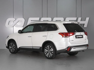 Внедорожник Mitsubishi Outlander 2018 года, 2650000 рублей, Минеральные Воды