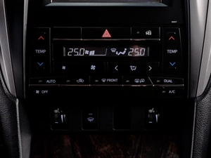 Седан Toyota Camry 2016 года, 2199000 рублей, Тюмень