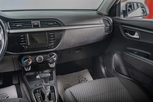 Хетчбэк Kia Rio X-Line 2019 года, 1499000 рублей, Томск