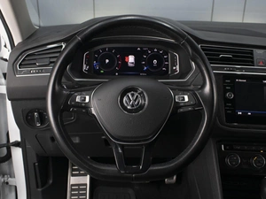 Внедорожник Volkswagen Tiguan 2019 года, 2880000 рублей, Омск