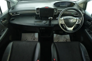 Минивэн Honda Freed 2012 года, 1249000 рублей, Омск