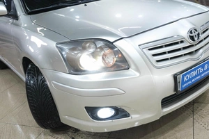 Седан Toyota Avensis 2006 года, 639000 рублей, Новокузнецк