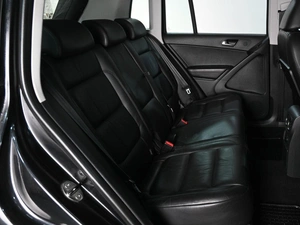 Внедорожник Volkswagen Tiguan 2010 года, 1329000 рублей, Ростов-на-Дону