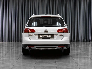 Универсал Volkswagen Golf 2017 года, 1924000 рублей, Тюмень