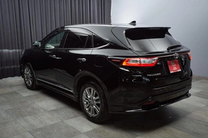 Внедорожник Toyota Harrier 2019 года, 2799000 рублей, Красноярск