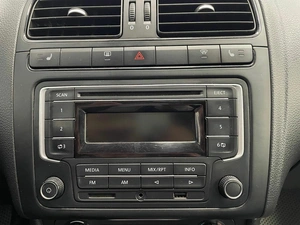 Седан Volkswagen Polo 2015 года, 845000 рублей, Красноярск