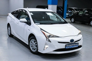 Лифтбек Toyota Prius 2016 года, 1458000 рублей, Солонцы