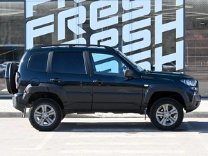 Внедорожник ВАЗ (LADA) Niva Travel 2022 года, 920000 рублей, Волгоград