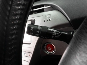 Лифтбек Toyota Prius 2013 года, 1449000 рублей, Тюмень