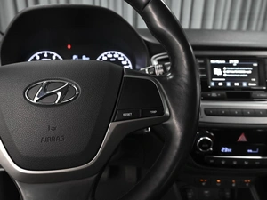 Седан Hyundai Solaris 2019 года, 1568000 рублей, Ставрополь