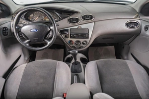 Хетчбэк Ford Focus 2001 года, 229000 рублей, Томск