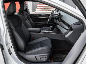 Седан Toyota Camry 2025 года, 4560000 рублей, Краснодар