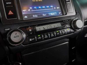 Внедорожник Toyota Land Cruiser Prado 2015 года, 3560000 рублей, Воронеж