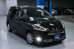 Минивэн Toyota Sienta 2017 года, 1308000 рублей, Солонцы